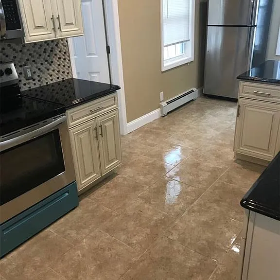 175 Richmond Blvd — Photo 4
