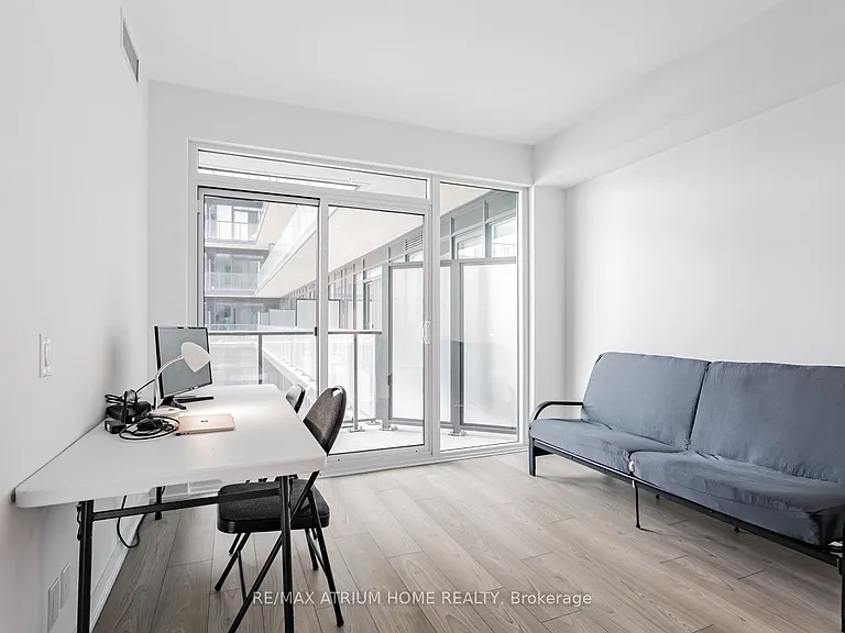 285 Dufferin St #827 — Photo 6
