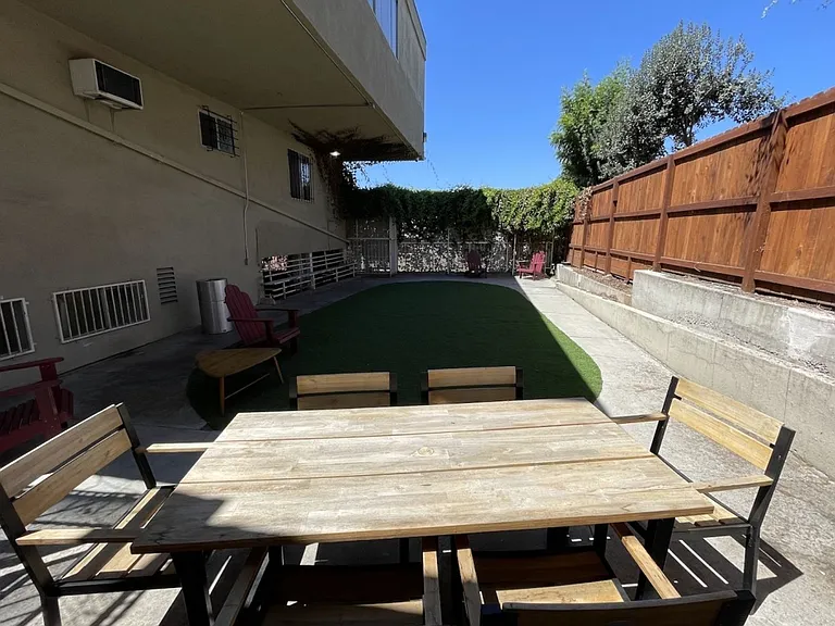 2515 Ocean View Ave — Photo 16