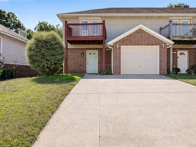 2351 W Skyler Dr, Fayetteville, AR, 72703
