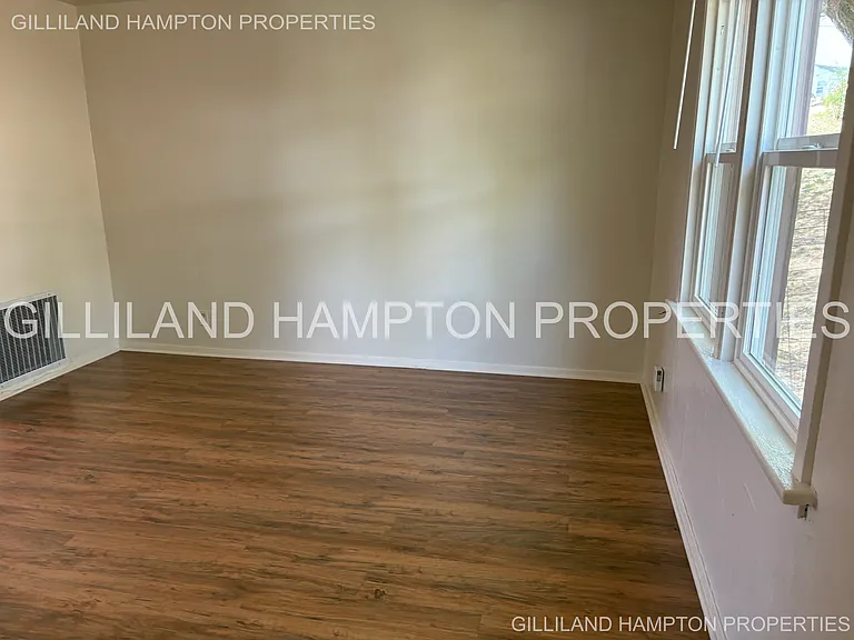 320 NW 15th St #320 — Photo 13