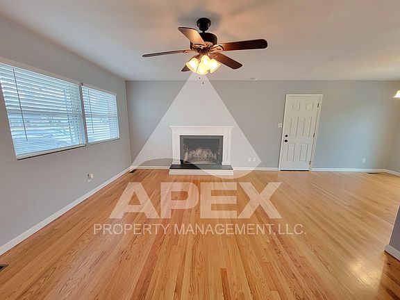 4th image of 9031 Carlton Cir