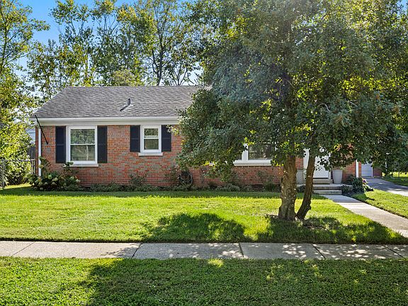 3rd image of 626 Nakomi Dr