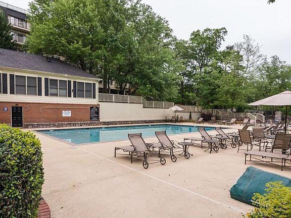 4th image of 24109 Plantation Dr NE