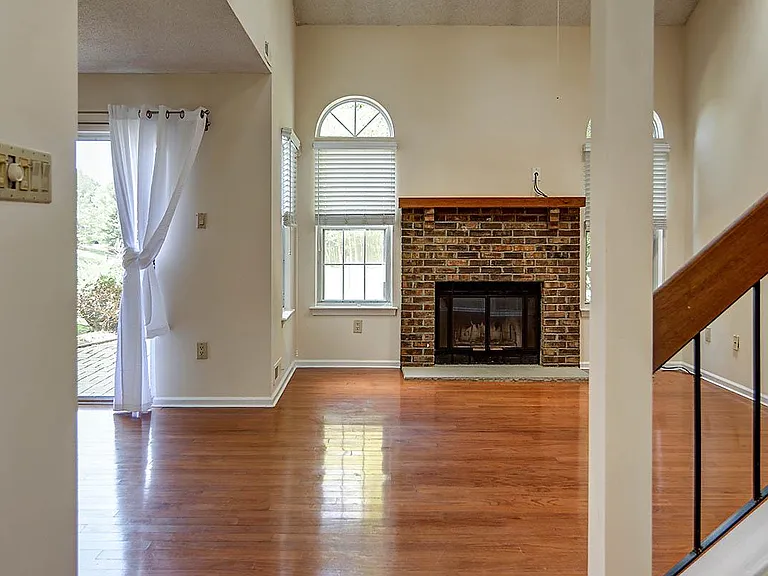 21 Claver Hill Way — Photo 4