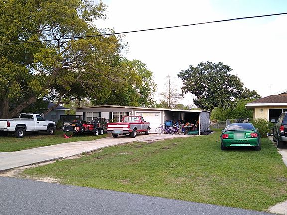 2nd image of 27728 Lois Dr