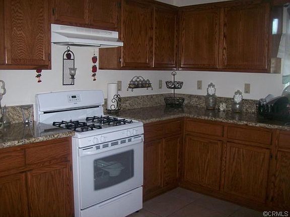 3rd image of 1538 E Sandison St