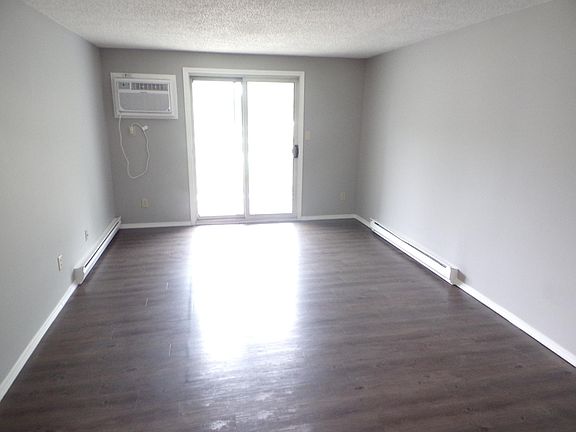 2nd image of 296 Main St APT 203