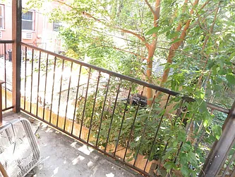 Rented by Rennit Inc.