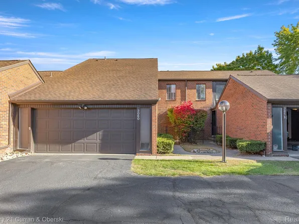 3060 Lindenwood Dr, Dearborn, MI 48120