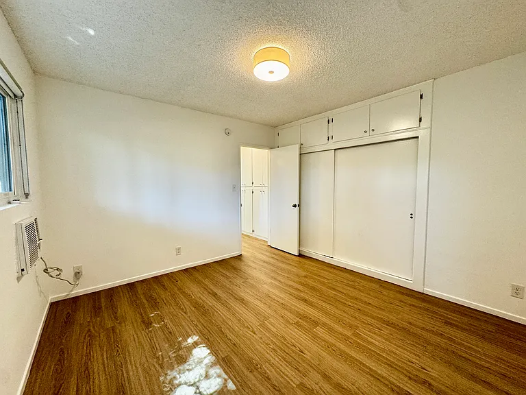 934 N Gardner St #6 — Photo 15