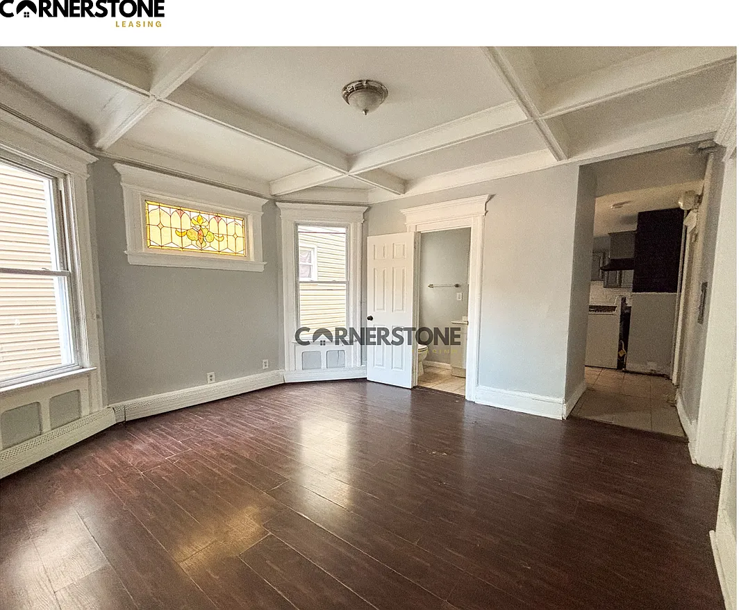 58 Cypress St — Photo 3