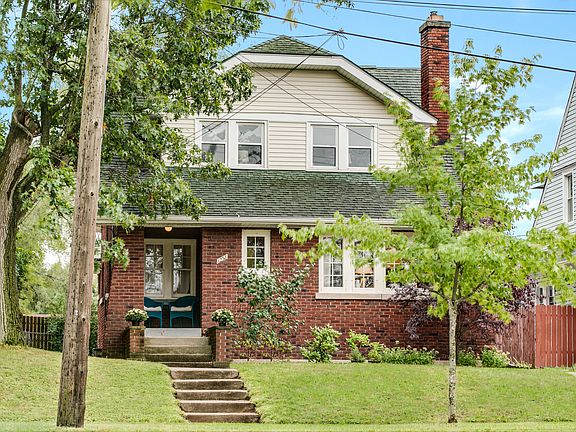 4th image of 1238 Alexander St SE