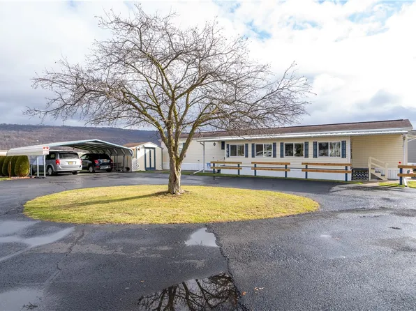 15 Valley View Ct N, Dansville, NY 14437