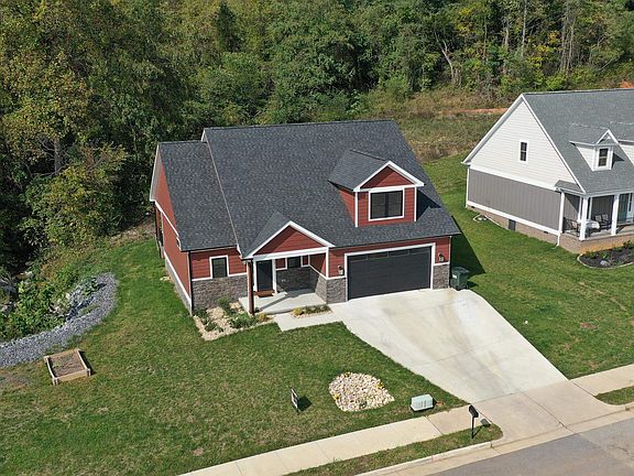 3rd image of 55 McIlwee Ln