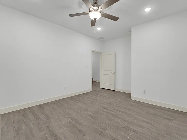 117 Community Dr — Photo 24