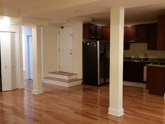 5th image of 6101 N Washtenaw Ave