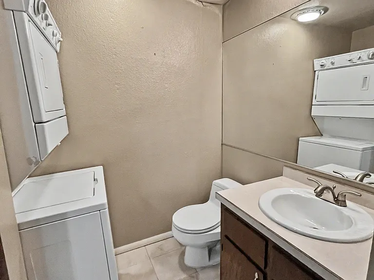 1300 W 7th Ave #311 — Photo 5