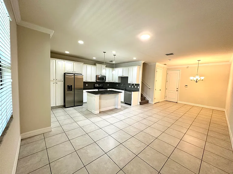 9980 Eagle Creek Center Blvd — Photo 4