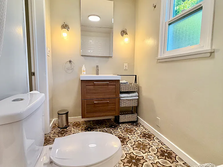 Encino Ln — Photo 29
