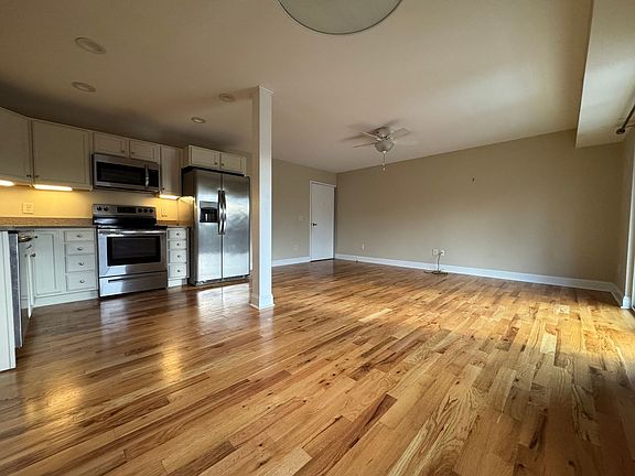 4th image of 106 S Anderson St #A203