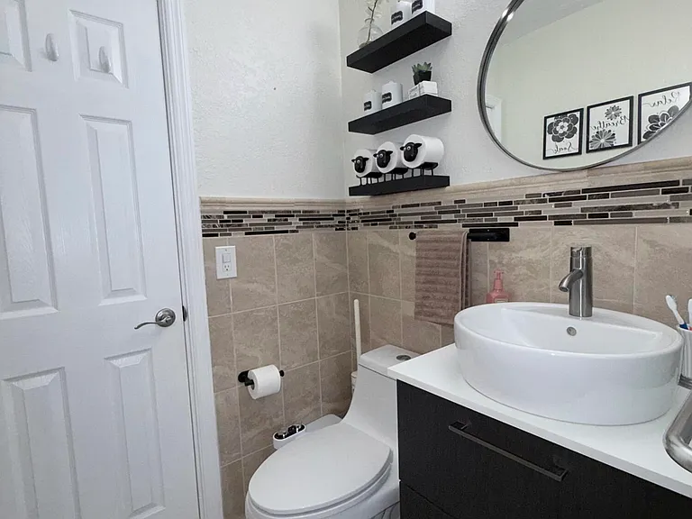 9235 SW 41st St — Photo 25
