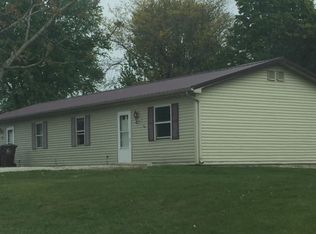 105 N Maple St, Akron, IN 46910