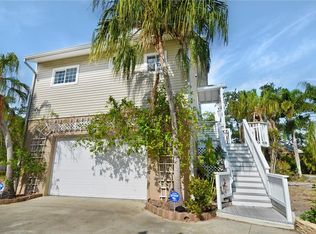 927 Bayshore Rd, Nokomis, FL 34275