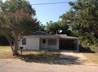 1155 W Swan St, Stephenville, TX 76401