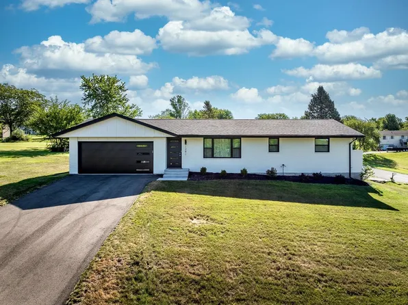 1281 Pier Dr, Davis, IL 61019