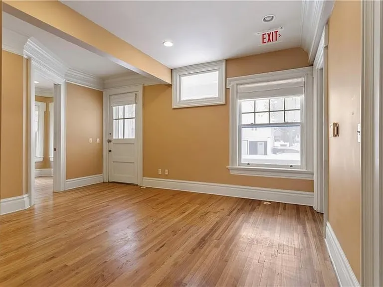 1208 James St #3 — Photo 5