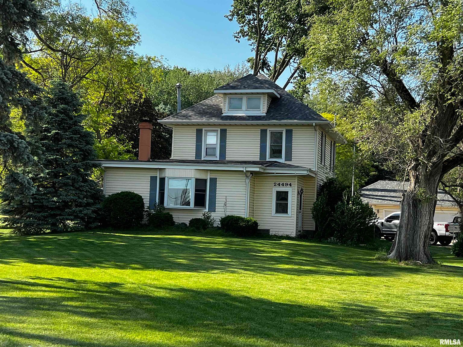 24494 Valley Dr, Bettendorf, IA 52722 Zillow