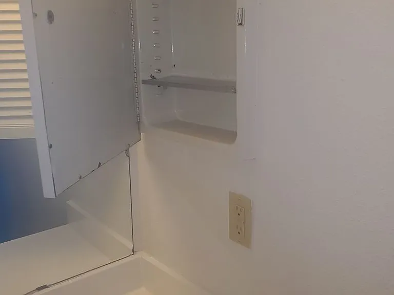 Ashford Creek Apartments — Photo 15