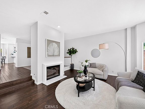 2nd image of 2825 Plaza Del Amo Unit 102
