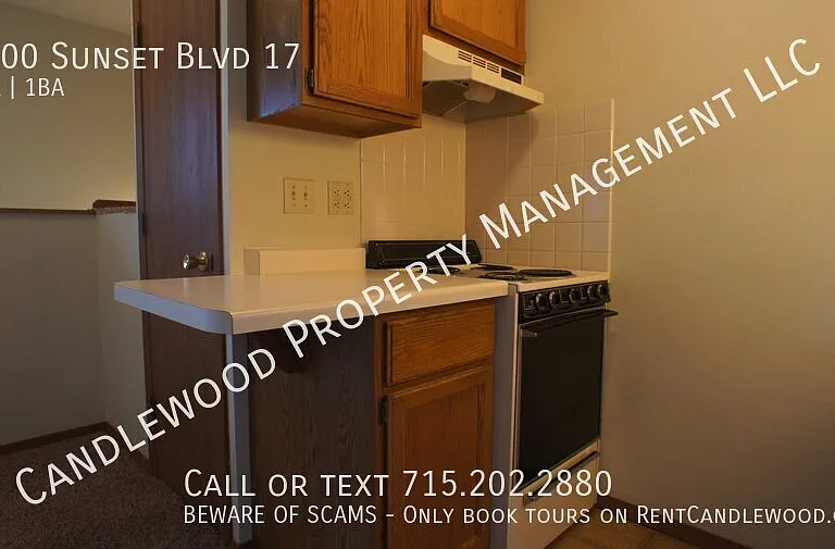 2600 Sunset Blvd #17 — Photo 9