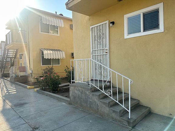 3rd image of 2305 Cedar St #2309-C
