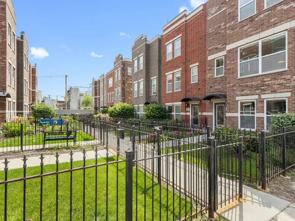 (undisclosed Address), Chicago, IL 60609
