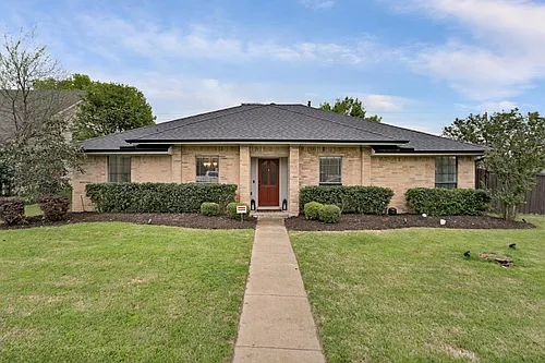2600 Summertree Dr Photo 1