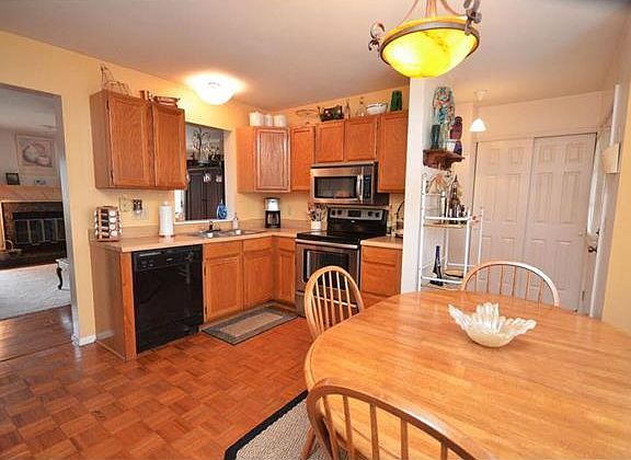 5th image of 339 Sturbridge Village Dr