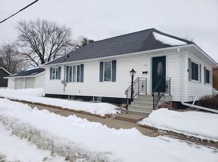 712 S Peach Ave, Marshfield, WI 54449