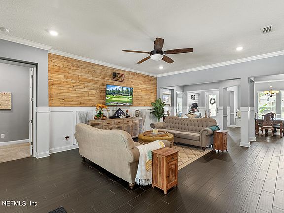 5th image of 468 ENREDE Lane