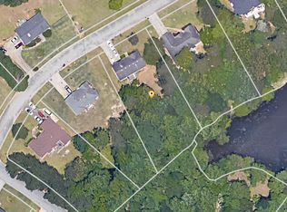 975 Crystal Water Dr, Lawrenceville, GA 30045