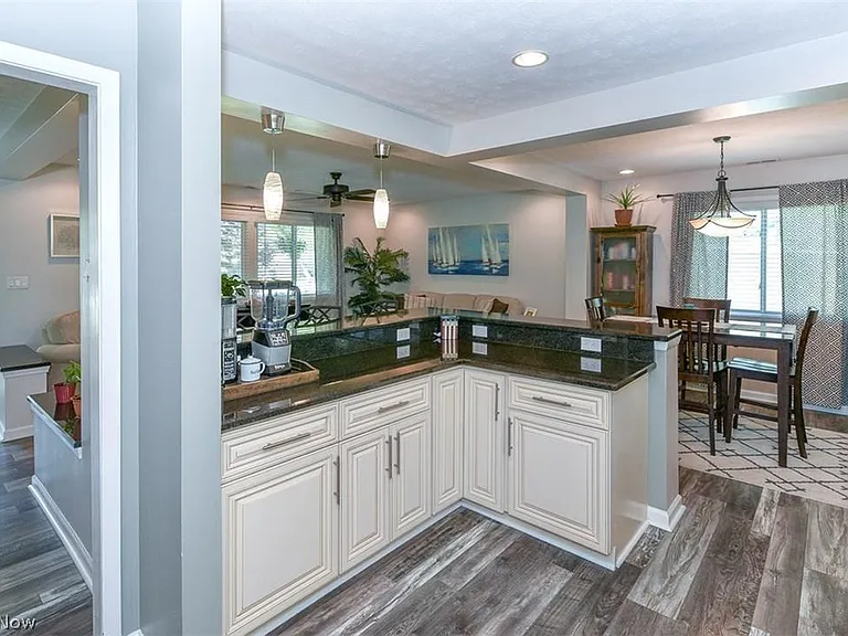 6153 Thunderbird Dr — Photo 5