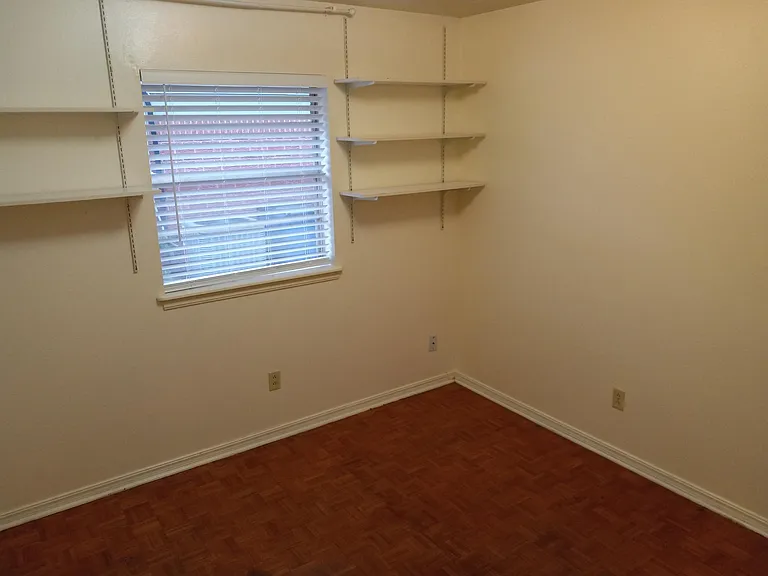 205 W Okarche Ave — Photo 9