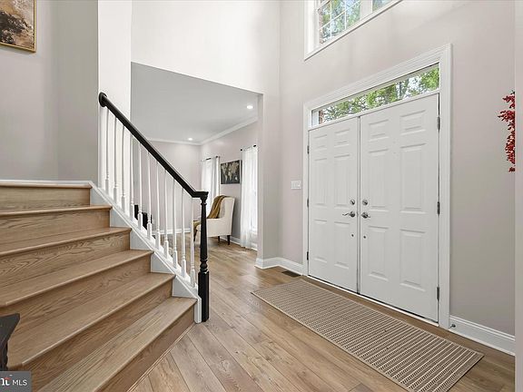 3rd image of 515 Garrison Forest Rd