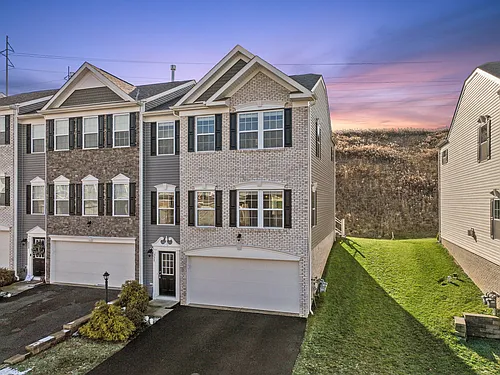 321 Trinity Way Photo 1