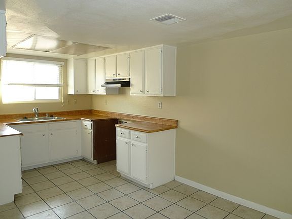 4th image of 16465 Green Tree Blvd APT 5