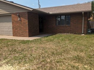 3505B Ridgewood Dr, Hutchinson, KS 67502