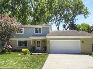 46037 Gainsborough Dr, Canton, MI 48187