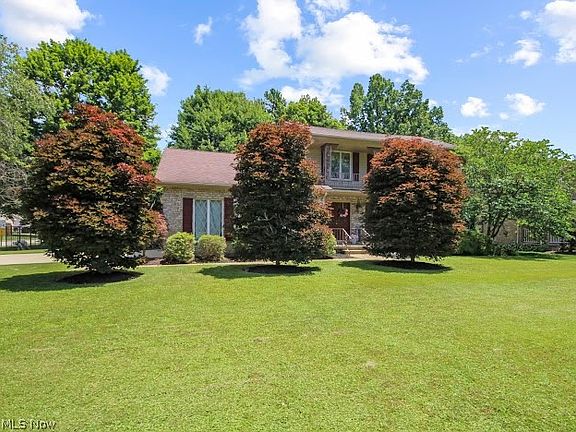 3rd image of 5711 Sharon Dr